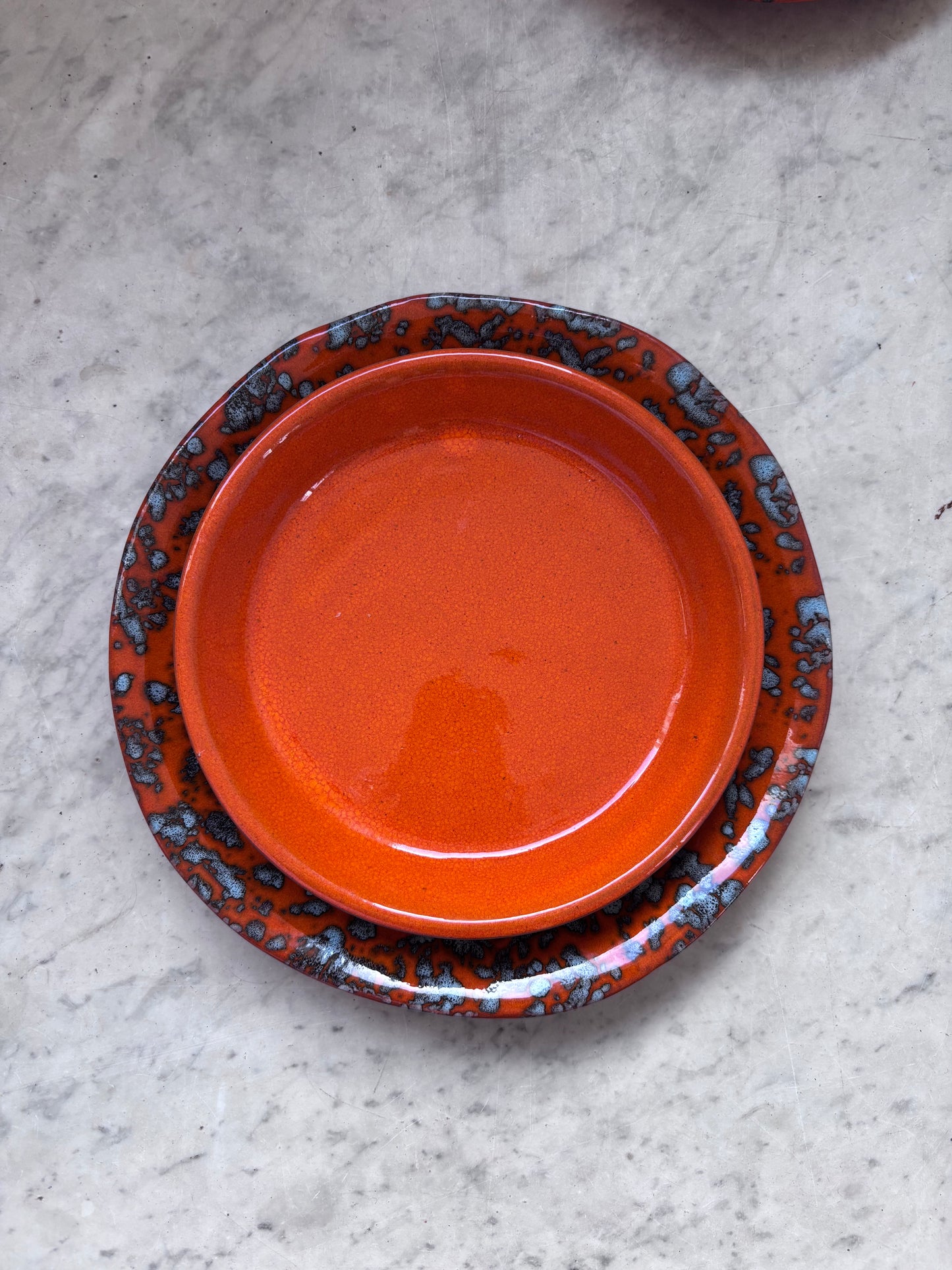 Medium serving plate orange